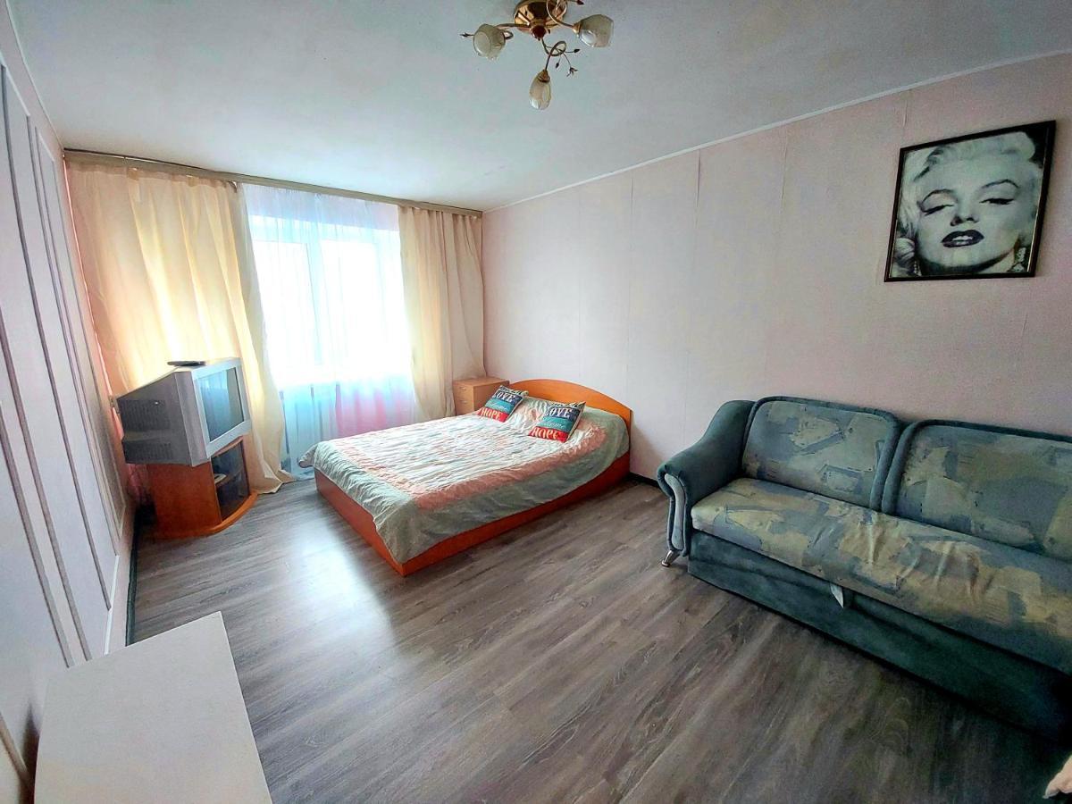 קייב Apartment On Vadim Hetman Street 38 - Industrial Bridge מראה חיצוני תמונה